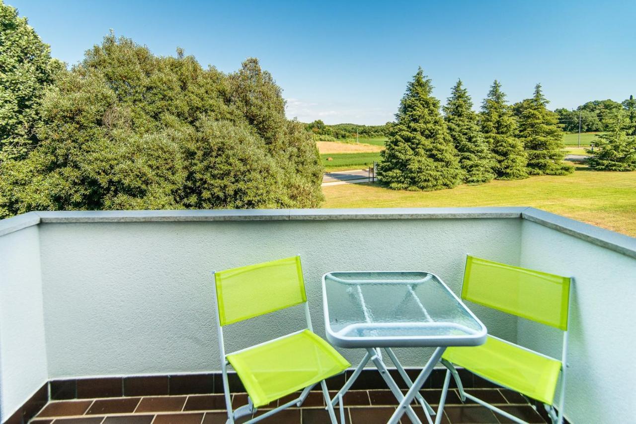 Apartments Pernar Porec Luaran gambar