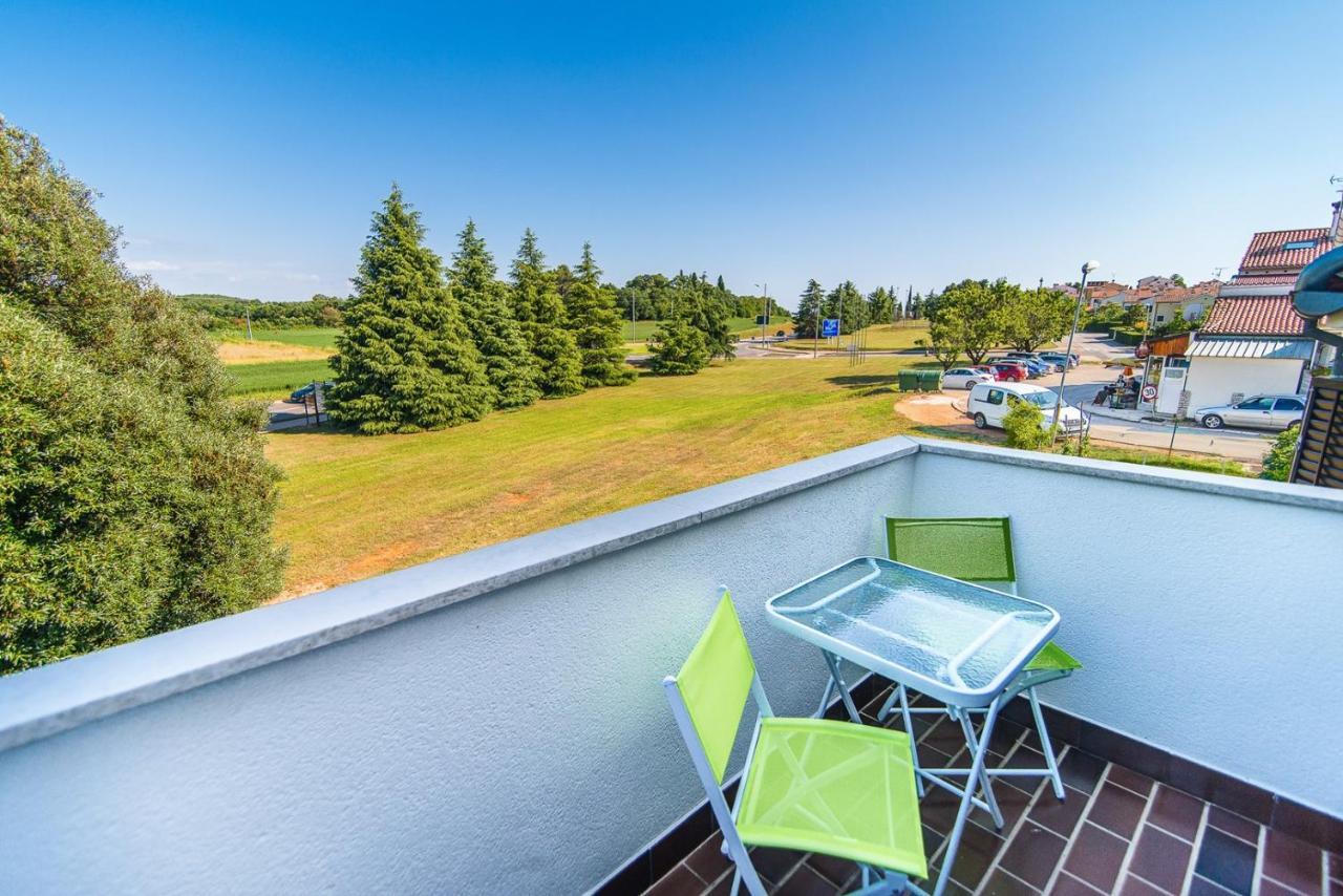 Apartments Pernar Porec Luaran gambar