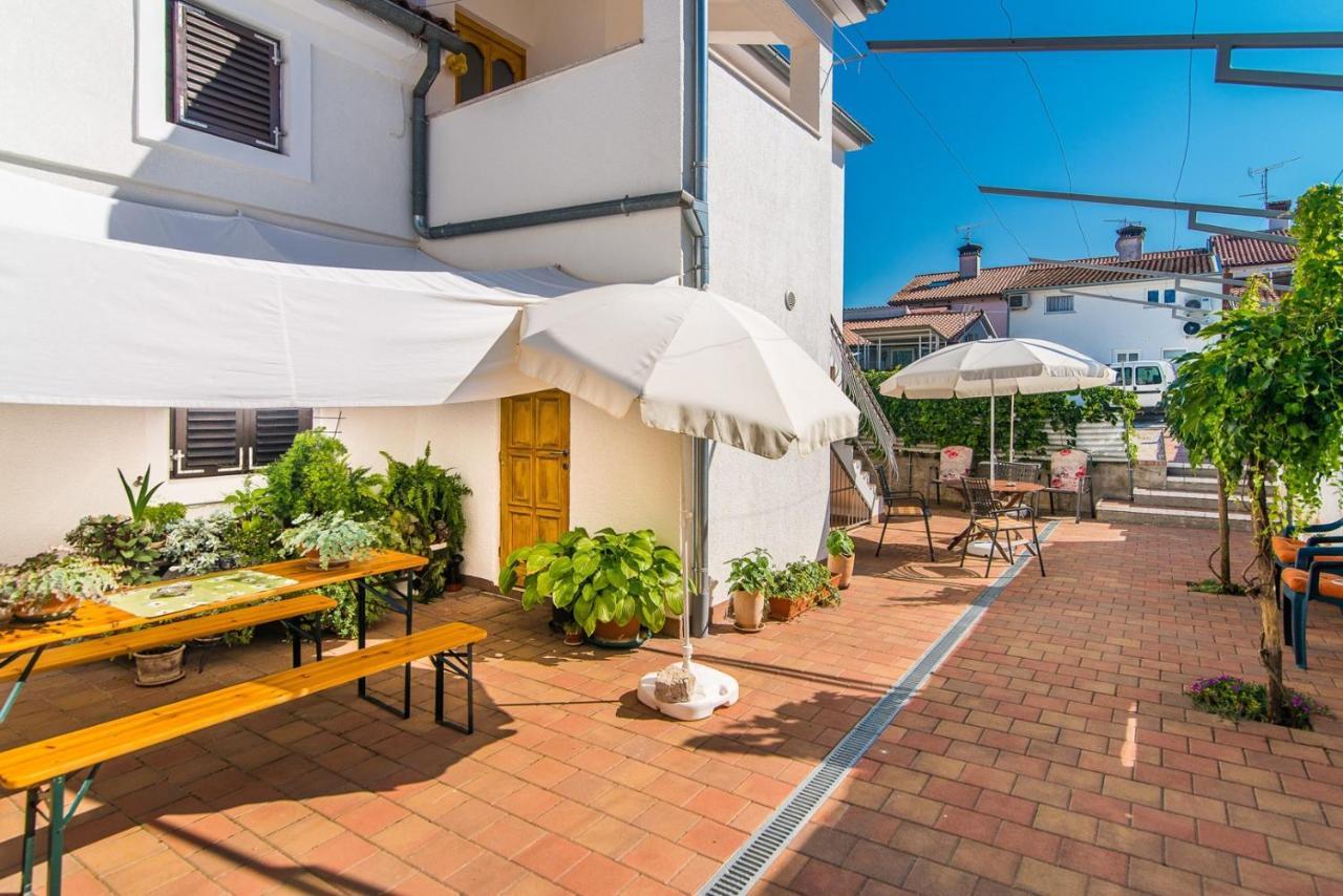 Apartments Pernar Porec Luaran gambar