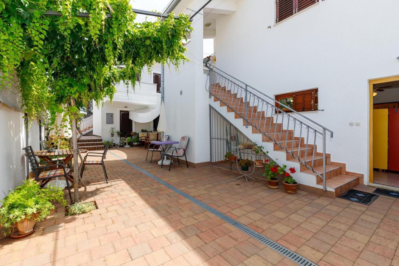 Apartments Pernar Porec Luaran gambar