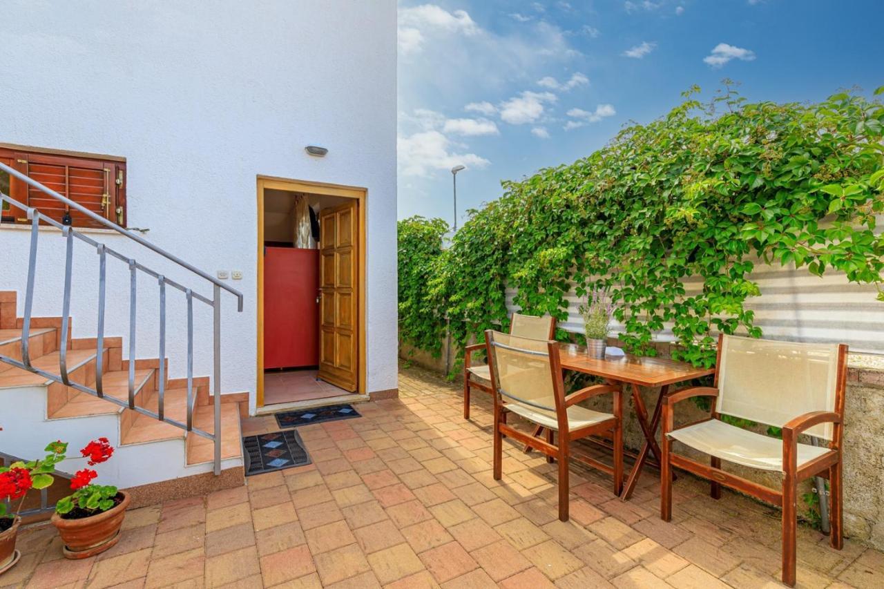 Apartments Pernar Porec Luaran gambar